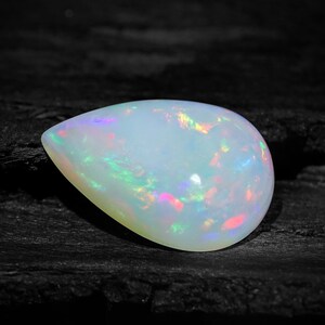 Welo Fire Opal Cabochon: 3.30 Carat Pear Gemstone (15x10 MM)