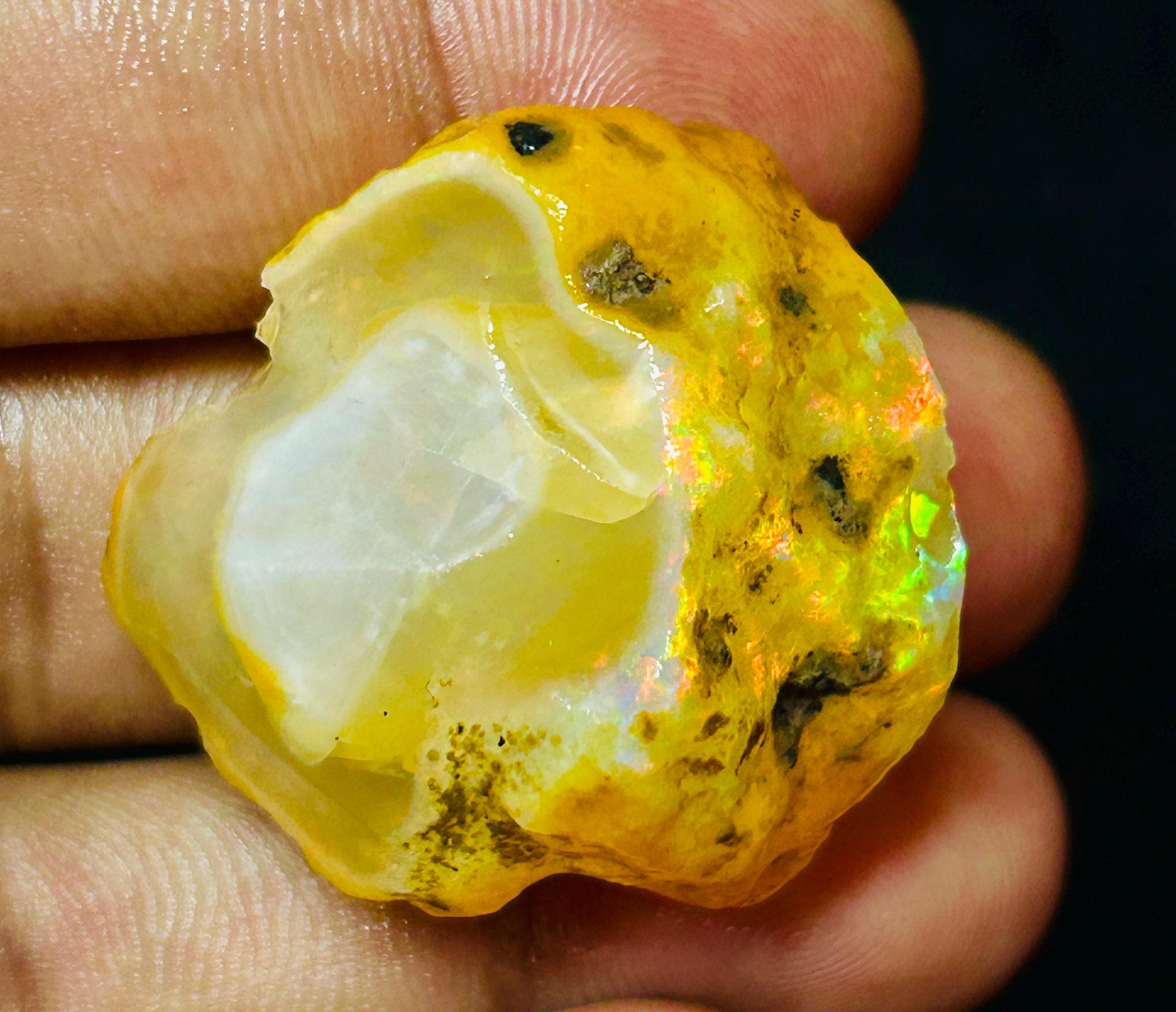 76.30カラット エチオピア産オパール原石：原石 クリスタル ファイアー