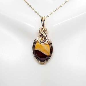 Australian Mookaite 14k Gold Wire Wrapped Pendant, Statement Jewelry,  Jasper Necklace, Aesthetic Necklace, Handmade  Jewelry, Gift For Her