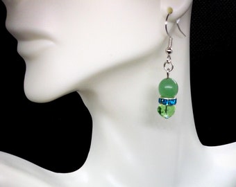 Peridot Swarovski Crystal Dangle Pendientes, Pendientes Estéticos, Pendiente Minimalista, Joyas de Cuentas, Pendientes de Piedras Preciosas, Pendientes de Cristal Boho