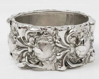 Vintage silver tone Whiting & Davis repossessed hinged bracelet