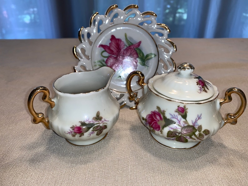 Miniature Cream and Sugar Set w Saucer
