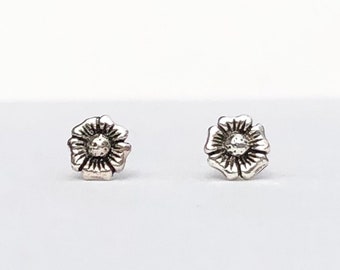925 Sterling silver flower stud earrings, small flower earrings, flower earrings, flower studs, 925 flower earrings, kid earrings, flower