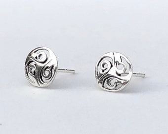 925 Sterling silver Trisquel symbol stud earrings, Trisquel earrings, Trisquel studs, Celtic earring, Celtic knot, Trisquel gift, Triskelion