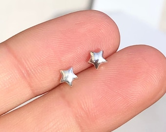 Piccoli orecchini a stella solidi in argento sterling 925, piccoli orecchini a stella, orecchini a stella, orecchini a stella spessi, stella d'argento, regalo stella, lgbt, gay