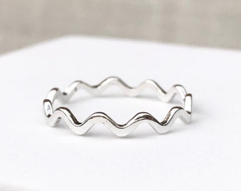 925 Sterling silver zigzag ring, wavy plain ring, wave ring, silver ring, stackable ring, stacking ring, curved band ring, zigzag ring