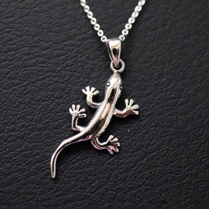 Collar de gecko en plata de ley 925, colgante de gecko, collar pequeño de gecko, collar de animal, dije de lagarto, regalo para él, regalo para amantes de los geckos