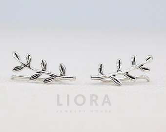 Orecchini a bottone con foglia di ulivo in argento sterling