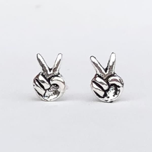 925 Sterling silver peace sign hand stud earrings, peace sign hand earrings, peace symbol earring, hand sign, hand earrings, peace sign