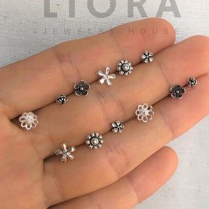 Flower studs earrings, tiny flower earrings, dainty flower earrings, flower studs, silver flower, mini flower, rose earrings, tiny rose