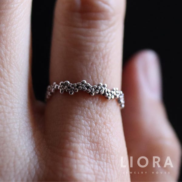 925 Sterling Silver Flower Ring, Small Flower Ring, Stackable Ring, Dainty Floral Silver Ring, Sterling Silver Flower Band, Gift For Her