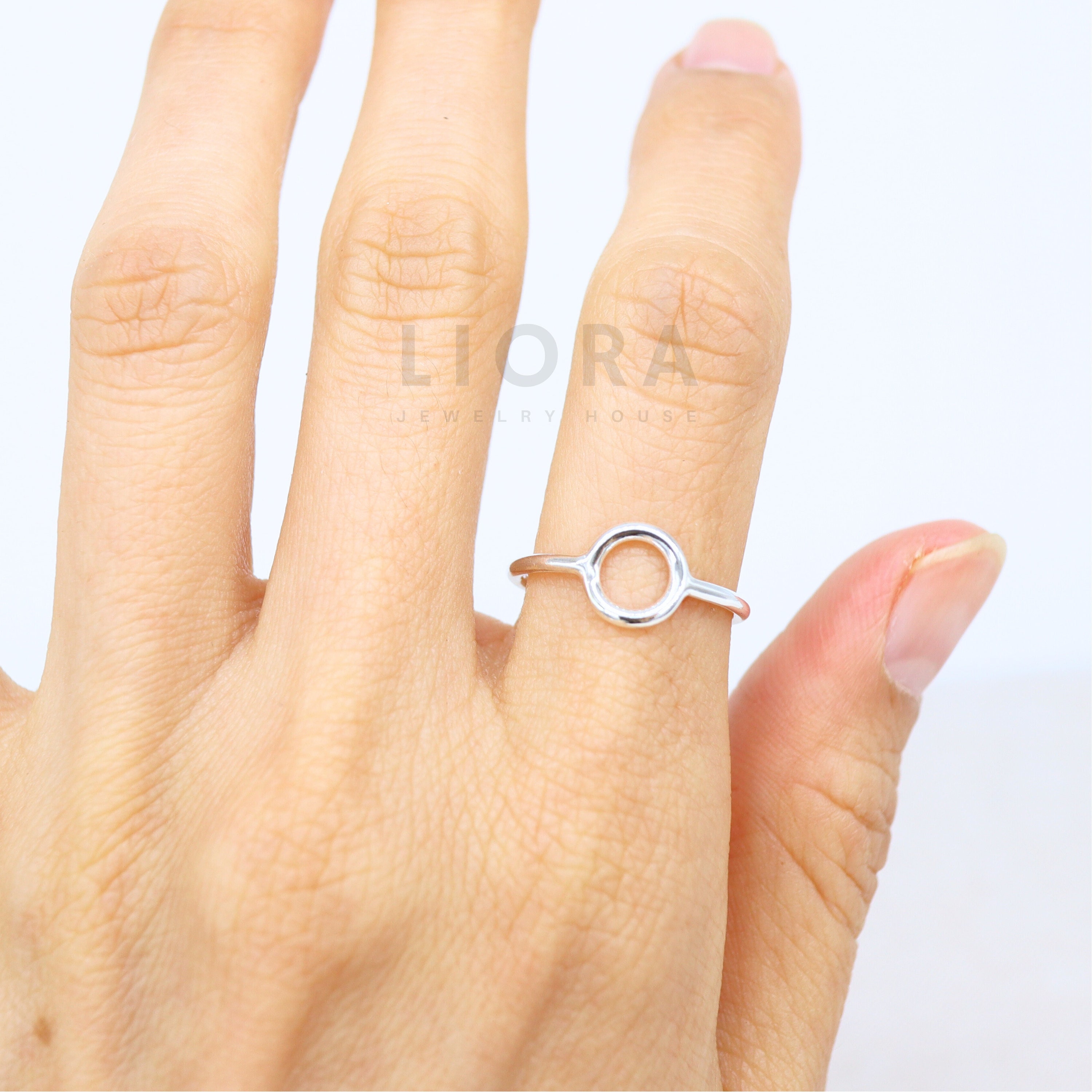 Ring with circle on deals top