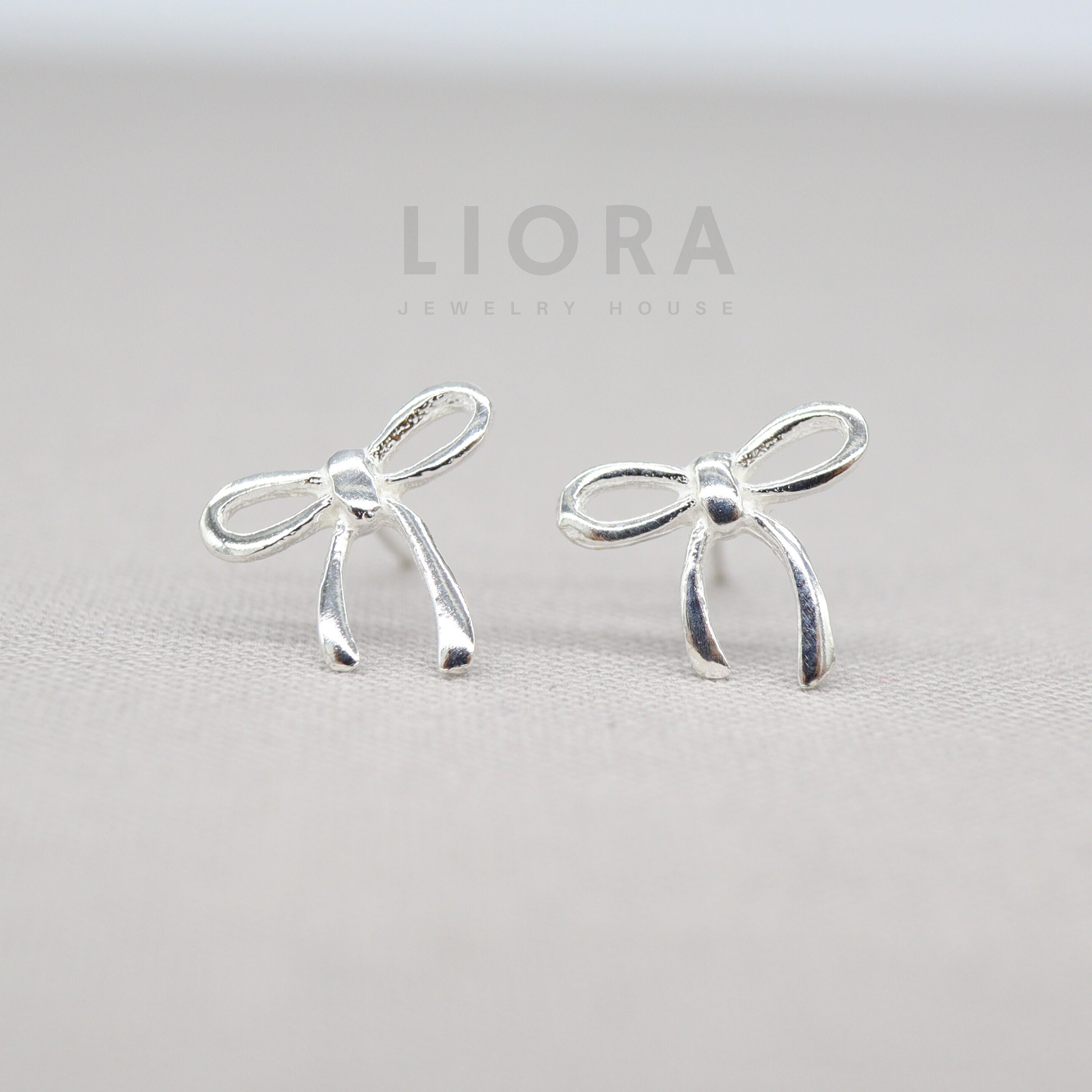 Amazon.com: Reffeer Solid 925 Sterling Silver Bow Stud
