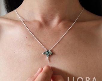 925 Silver Abalone Manta Ray Pendant Necklace, Silver Manta Ray Shell Pendant, Manta Ray Charm, Manta Ray Necklace, Stingray Pendant