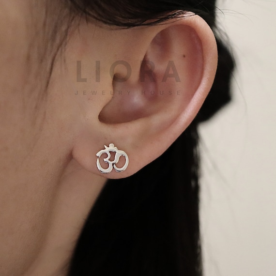 ★SENTIMENTS★ NO.554 [925 SILVER] SYMBOL LOGO EARRING 925 Sterling Silver Om Symbol Stud Earrings, Om Earring, Om