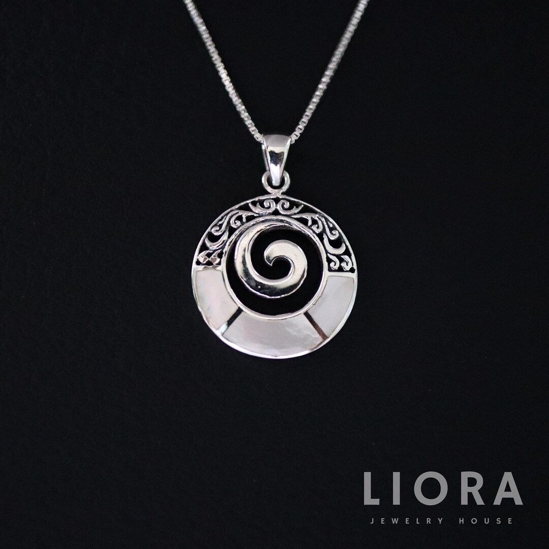 Circle Spiral Pendant set
