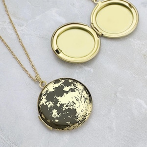 Full Moon Locket Necklace, Golden Stainless Steel Engraved Round Locket Necklace, Photo Keepsake, Best Gift, EL117