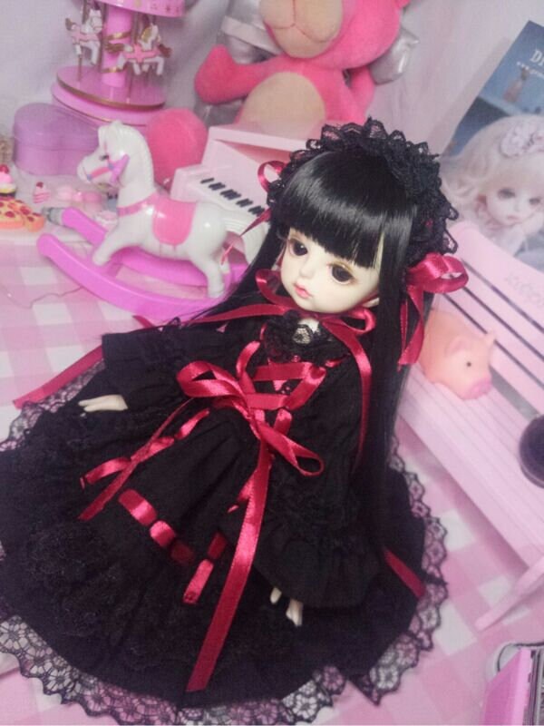 Vintage Gothic BJD Doll Dress: Retro Lace Outfit (1/2, 1/3