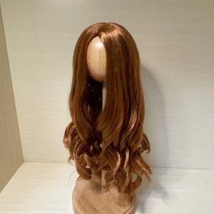 BJD Doll Wig: Long Straight Hair, Center Part (6-9" Blythe)
