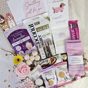 Get Well Soon Hamper | Dog Lovers, Support Sausage Dog, Pamper Spa | Hug in a Box | Thinking of you | Chemo Self Care Package | Bamboo Socks