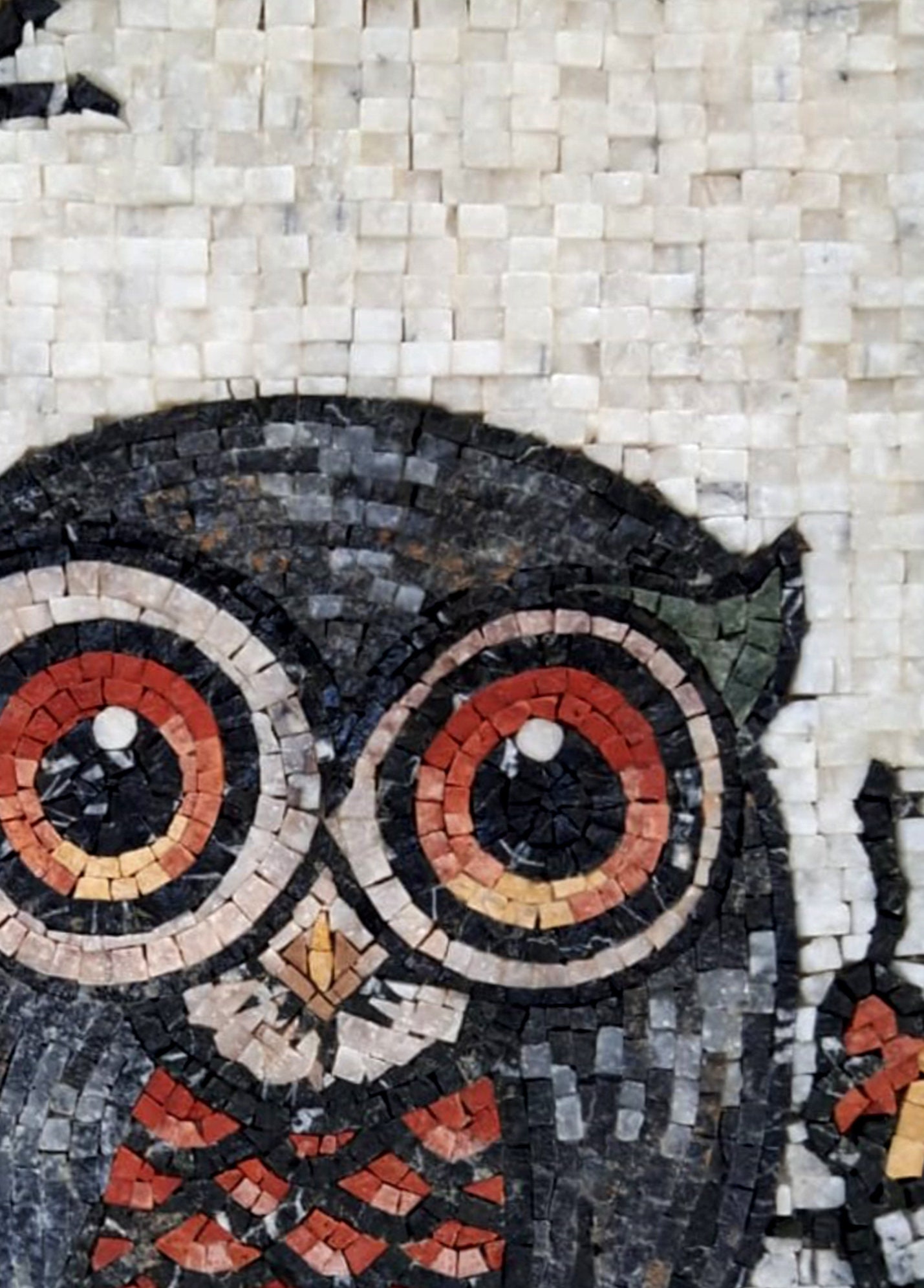手作りのフクロウモザイク：大理石の壁アートタイルのバック
