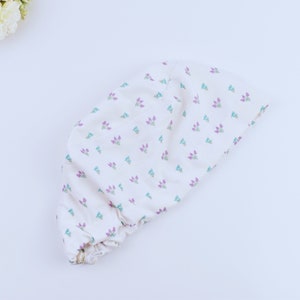 Floral Euro Scrub Cap for Women, Floral Euro Scrub Cap. Surgical cap Satin Lined Option. Satin lined scrub cap.