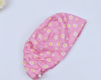 Gorro quirúrgico europeo para mujer. Gorro quirúrgico con cola de caballo. Gorro quirúrgico para mujer. Opción con forro de satén. Gorro quirúrgico con forro de satén.