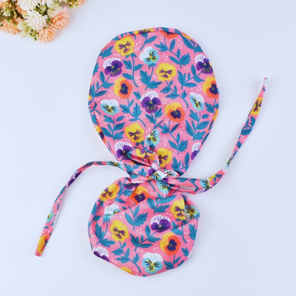 Gebloemde paardenstaartscrubmuts, zomerscrubmuts met paardenstaarthouder. Met satijn gevoerde optie schrobmuts, schrobmuts in 3 STIJLEN