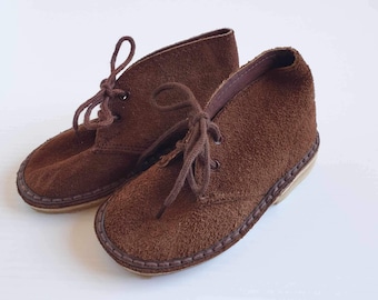 Kids Vintage Deadstock Suede Brown Mod Shoes Size 7 Clarks Style Desert Boots