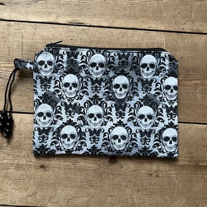 Pochette zippée tête de mort, pochette gothique, accessoires, porte-monnaie tête de mort, idée cadeau de Noël, idée cadeau, petite pochette, idée cadeau gothique
