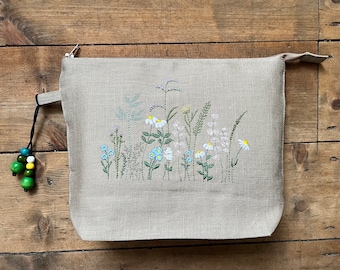 Bolsa Meadow Wash, bolsa de maquillaje, bolsa de viaje, almacenamiento de cosméticos y artículos de tocador. Idea de regalo Meadow, Cosmético de flores y Neceser