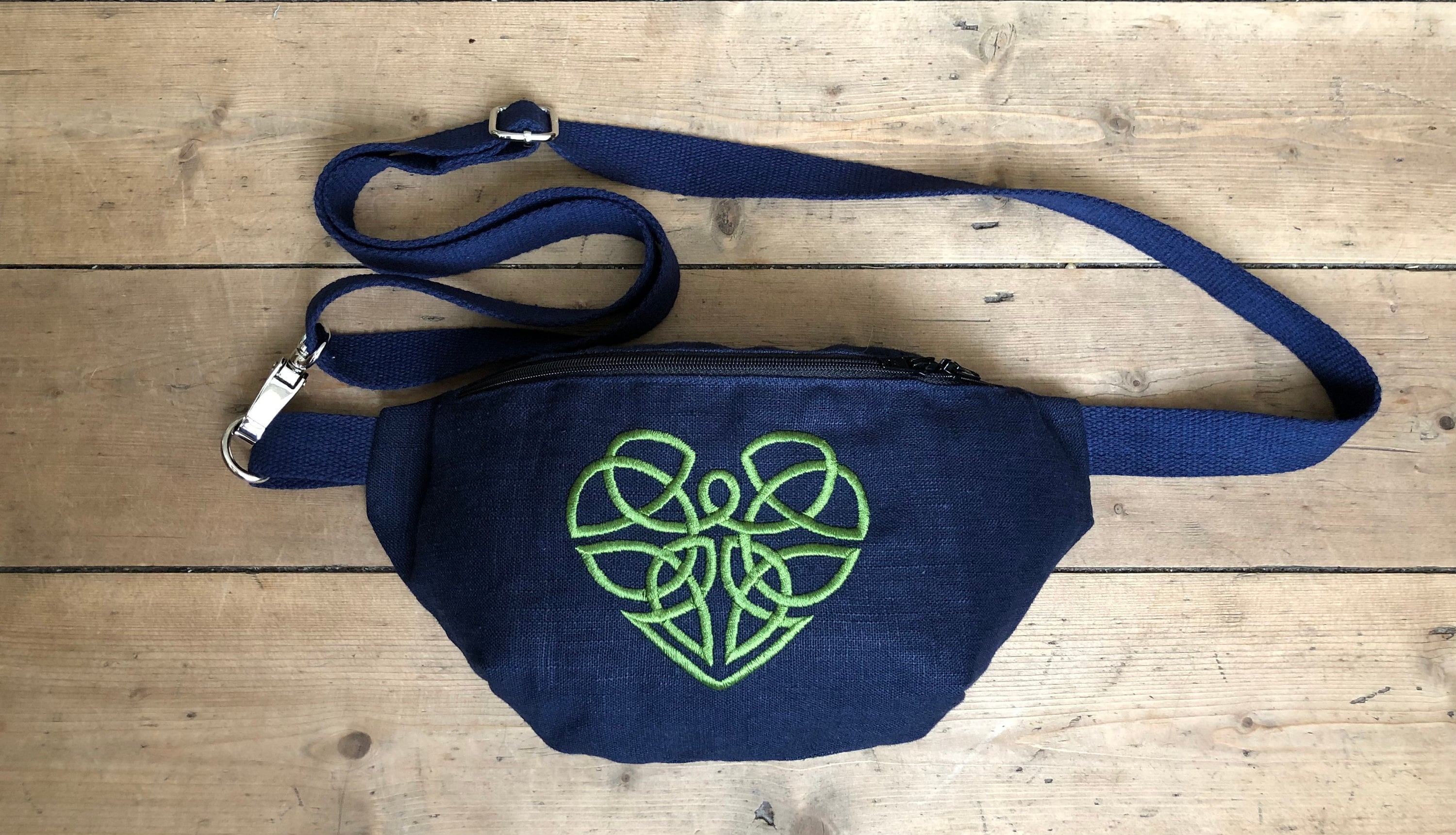 Fanny Pack, Celtic Heart Fanny Pack, Bum bag, Shoulder bag. Celtic symbol waist bag. Waist bag. Celtic  Gift idea. Gift idea.