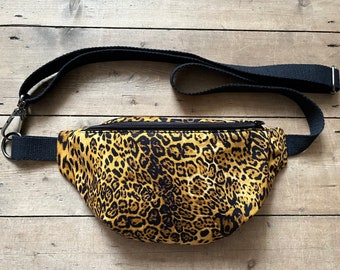 Cross Body Hüfttasche mit Leopardenmuster