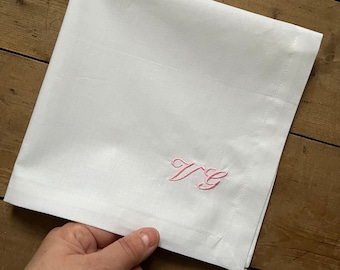 Customised embroidered cotton napkins, font 6 horizontal