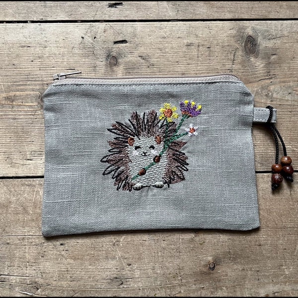 Hedgehog zip pouch, Accessories, Linen coin purse, Christmas gift idea, Gift idea, Hedgehog gif idea