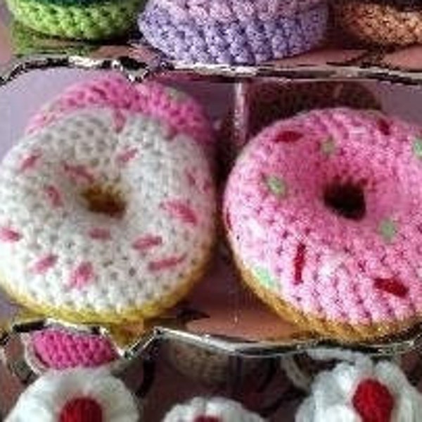 Häkel-Donuts, gehäkeltes Gebäck, Pink Donuts