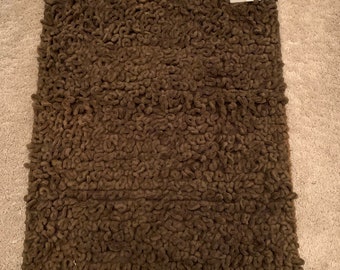 Thick Weave Green  Henna Rug