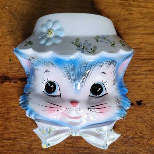 Wall pocket - Miss Priss Lefton Wall pocket cat with shops hat and bow wall vase Lefton 1509 anthropomorphic cat 1950s