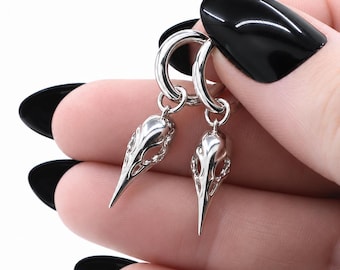 Pendientes de calavera de pájaro de plata 925, pendientes de aro colgantes con calavera, pendientes de aro pequeños con dije, pendientes de Halloween, regalo de joyería gótica para ella.