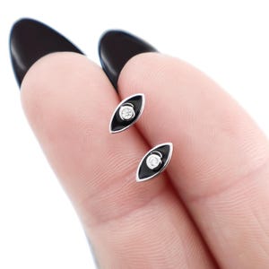 Orecchini a bottone con occhio malvagio nero in argento 925, bellissimi orecchini a bottone con occhio in zirconia cubica, orecchini a bottone delicati, orecchini portafortuna, regalo di gioielli gotici per lei