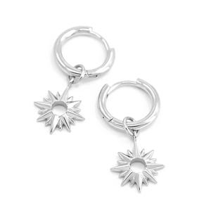 Boucles d'oreilles soleil en argent 925, créoles Huggie avec breloque soleil, créoles d'été art déco, bijoux bohème céleste, cadeau parfait pour elle