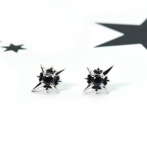 Spike Stern Ohrringe Zirkonia Silber 925 | Schwarze CZ Ohrstecker Silber | Stern Kristall Ohrringe Schwarz | Gothic Schmuck | Spike Ohrringe
