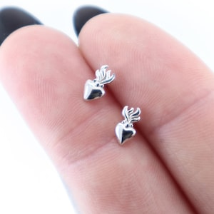 Orecchini Cuore Sacro Argento 925, Bellissimi Orecchini a Cuore, Delicati Orecchini a Perno, Orecchini Cuore Ardente, Gioielli Boho Regalo per lei