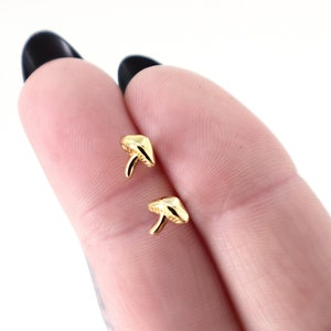 Pilz Ohrringe Gold, kleine Pilz Ohrstecker 14K Gold vergoldet 925 Silber, Boho Ohrstecker, Boho Schmuck, Wald Ohrringe, Geschenk für Frauen