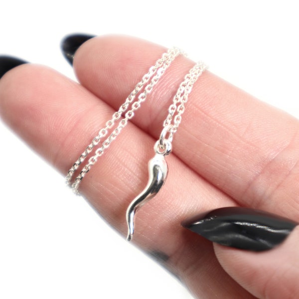 Dainty Chili Pepper Necklace Silver 925, Cute Chili Necklace with Charm, Chili Pendant, Hot Sauce Gift for Her, Gothic Jewelry