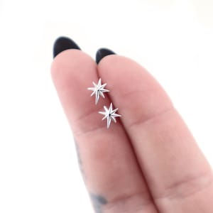 Sterrenoorbellen van 925 zilver, prachtige oorstekers met de Poolster, subtiele oorstekers, hemelse oorbellen, gotisch sieraad, cadeau voor haar