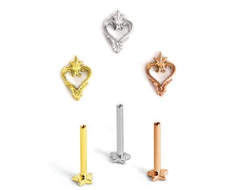Pendientes planos con forma de corazón ornamentado, delicados pendientes de corazón en plata, oro y oro rosa, pendientes de titanio para piercing, joyería gótica para hélix, regalo para ella.