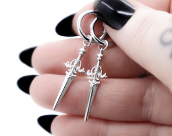 Pendientes de espada de plata 925, pendientes colgantes ornamentales con forma de daga, pendientes de aro con dije de espada, regalo de joyería gótica para ella.