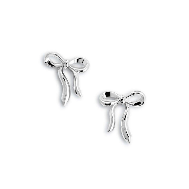 Schleifen Ohrstecker aus 925 Silber, alternativer und leicht Gothic-inspirierter Schmuck, zarte silberne Ohrringe mit Schleifen-Design für Damen von Pour la Rebelle.