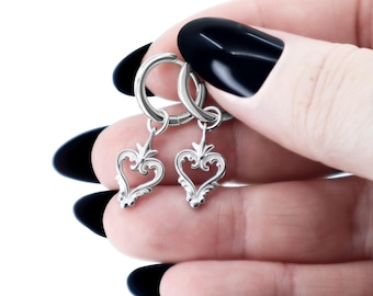 Pendientes de corazón de plata 925, pendientes colgantes tipo huggie ornamentados, pendientes de aro tipo huggie con dije de corazón, pendientes de amor, regalo de joyería bohemia para ella.